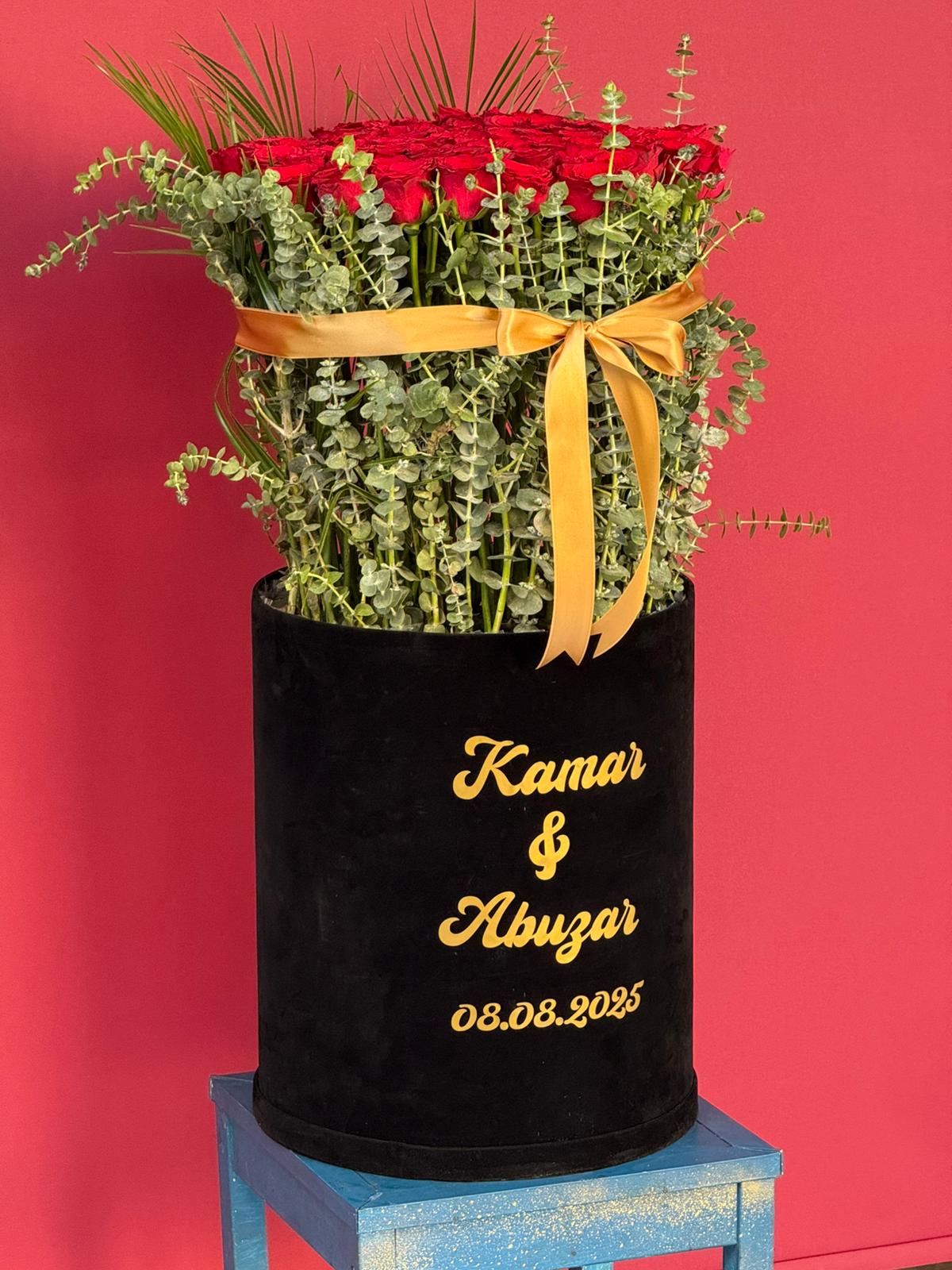 101 Canlı Gül İsteme Kutusu