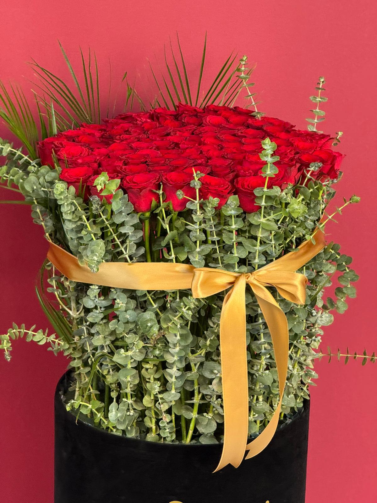 101 Canlı Gül İsteme Kutusu