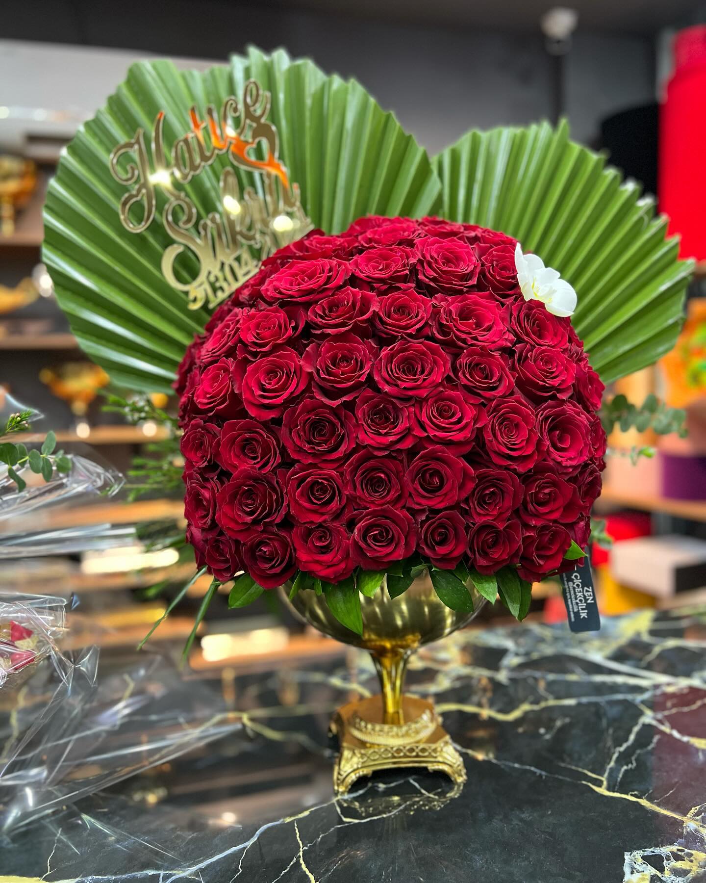 Gondol 101 Canlı Gül Aranjmanı