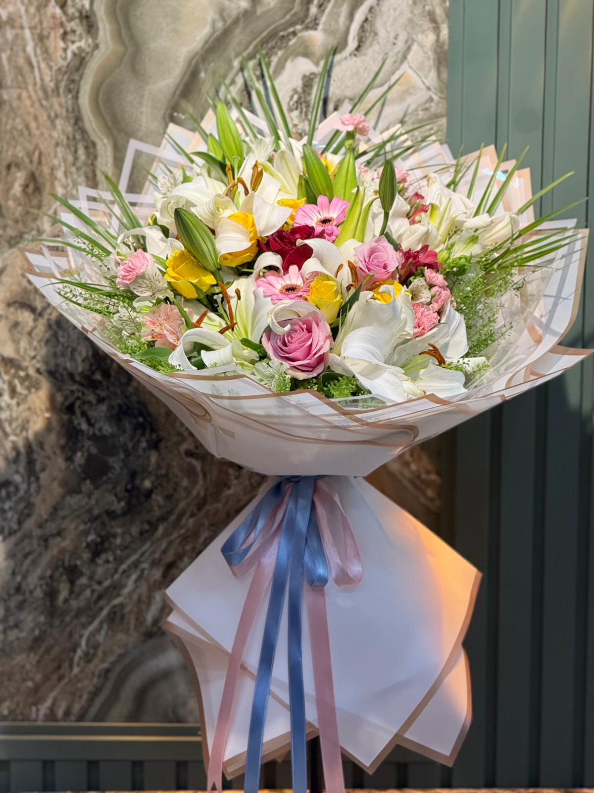 Karışık İthal Canlı Buket