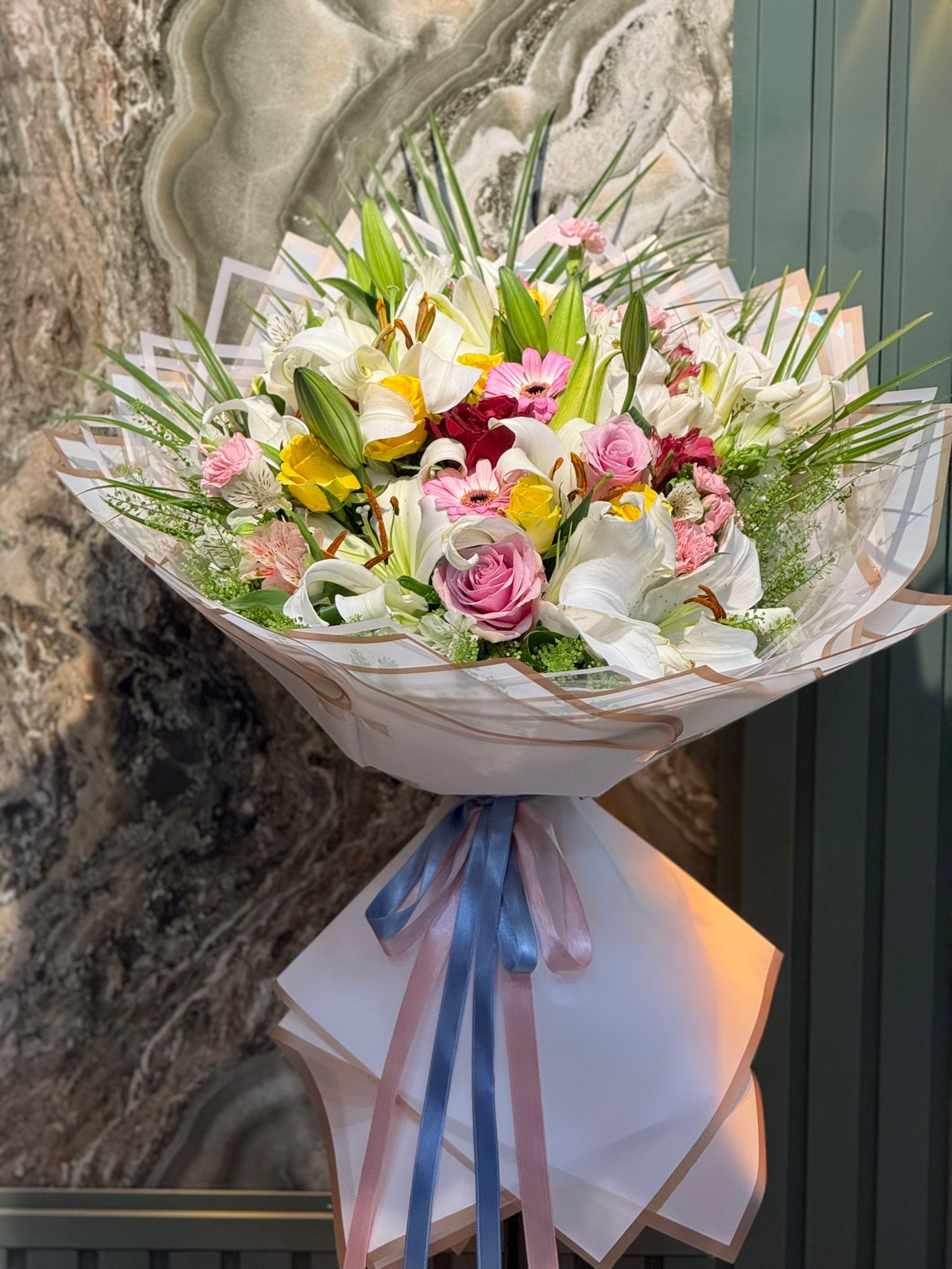 Karışık İthal Canlı Buket