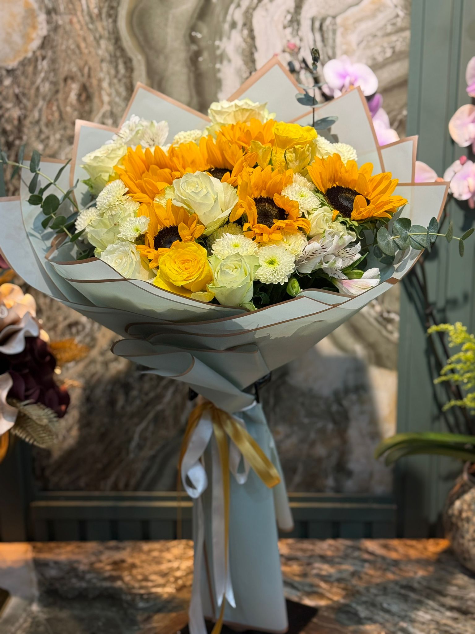 Ayçiçeği ve İthal Gül Buketi