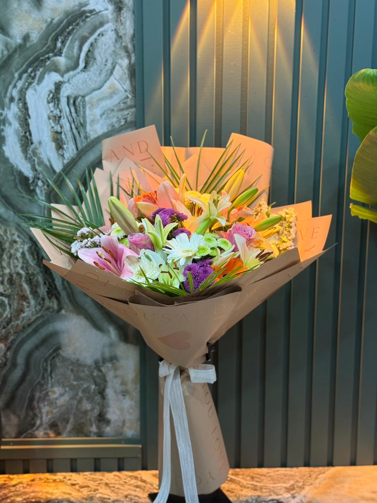 İthal Kazablanka Karışık Buketi