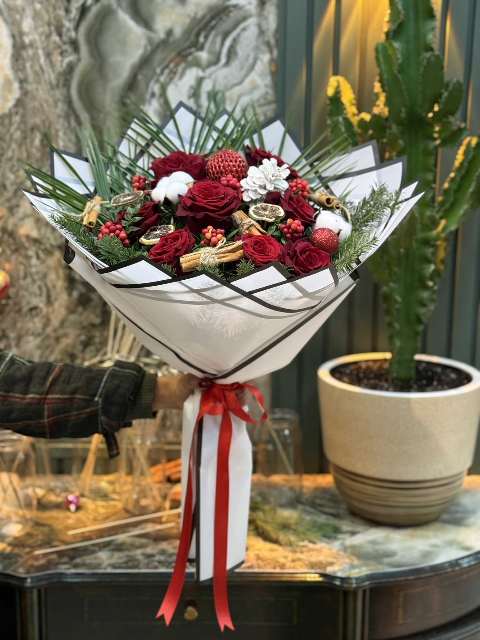 Kokina ve Kırmızı Gül Buketi