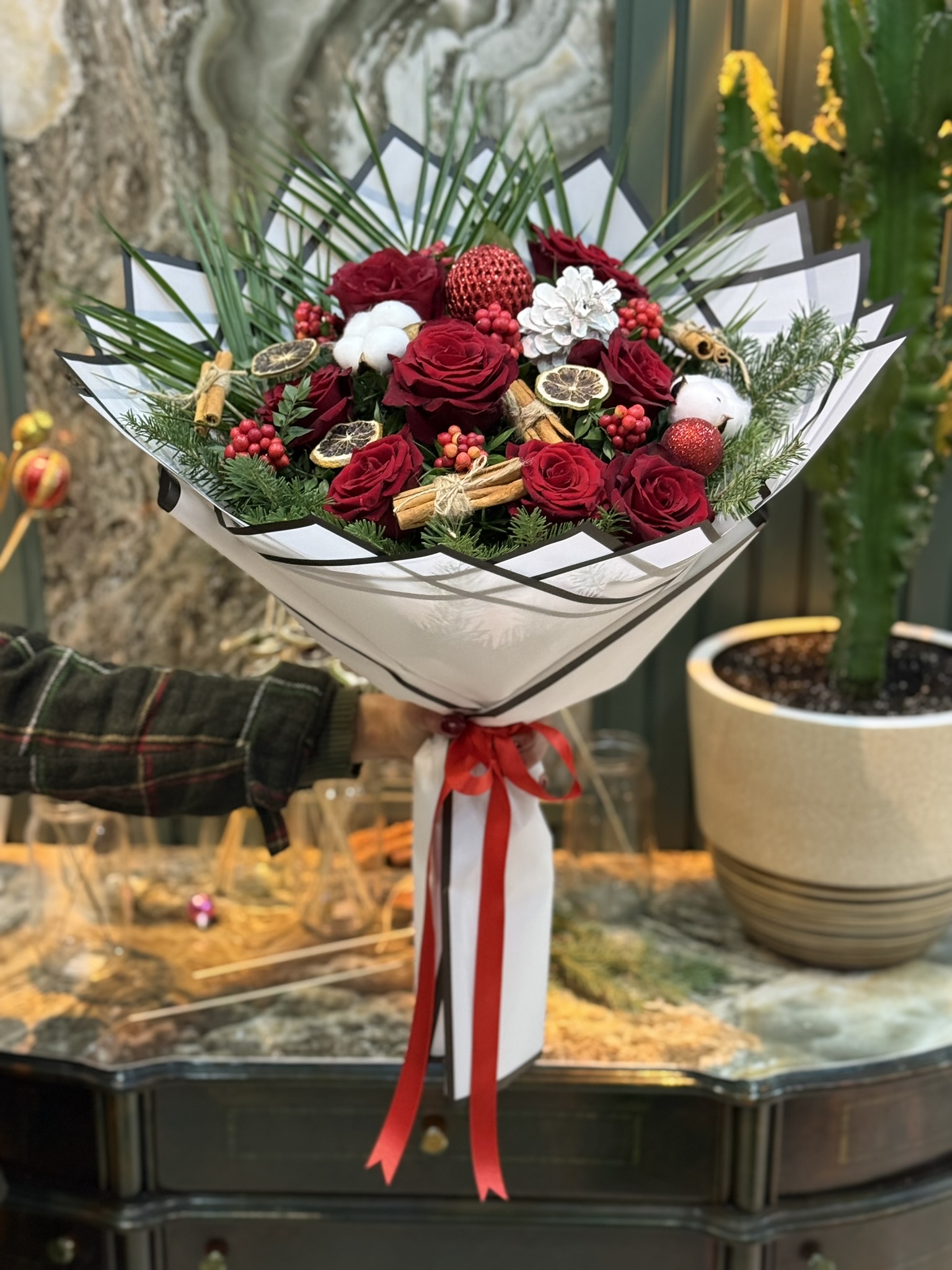 Kokina ve Kırmızı Gül Buketi