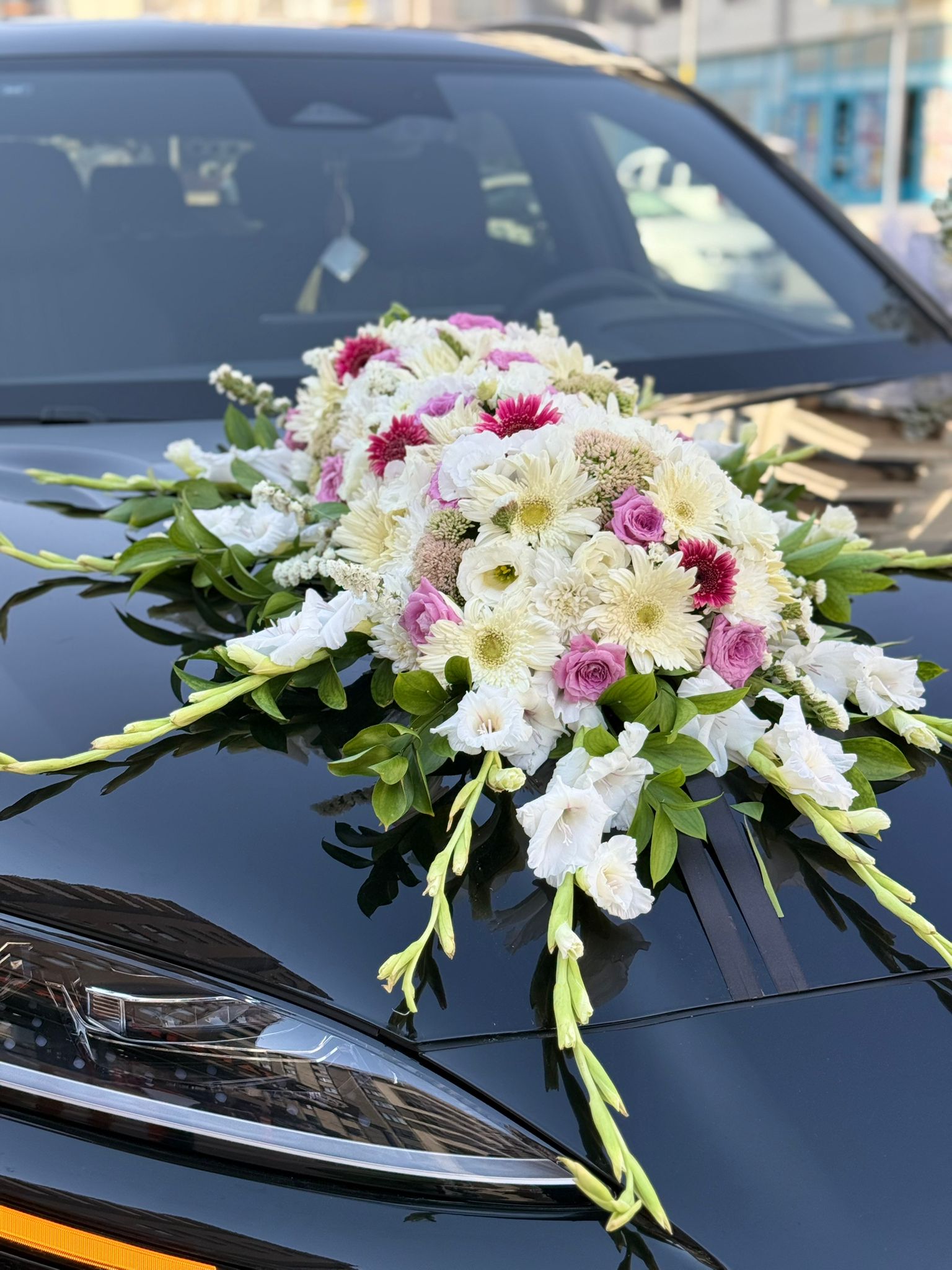 Özel Canlı Çiçeklerle Araba Süsleme