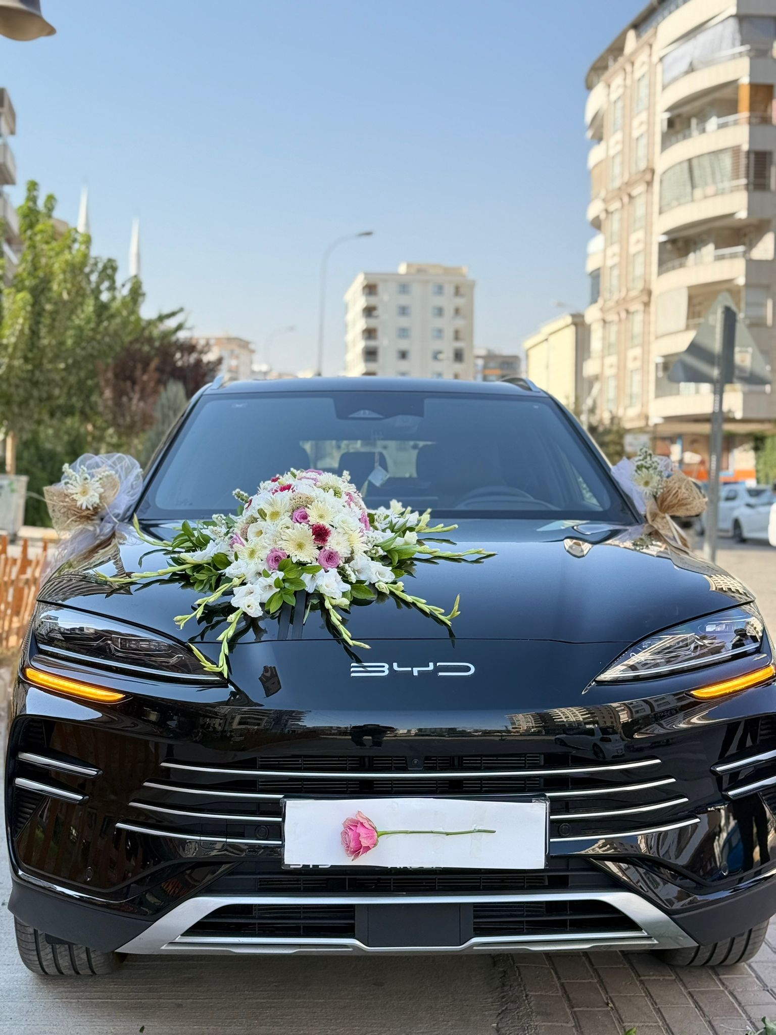 Özel Canlı Çiçeklerle Araba Süsleme