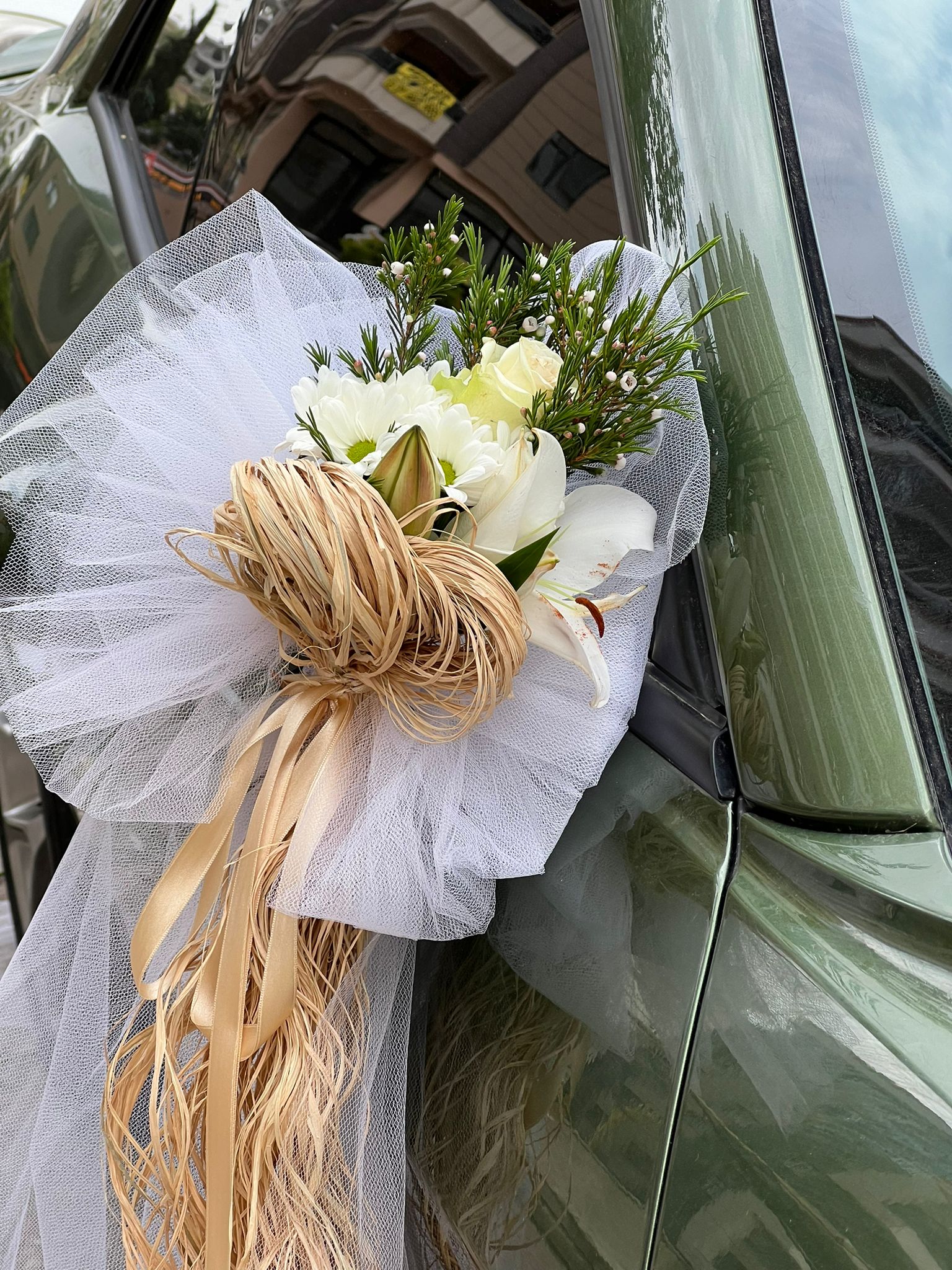 Özel Canlı Çiçeklerle Araba Süsleme