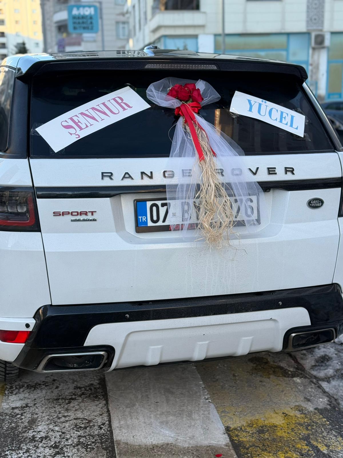 150 Yapay Güllü Araba Süslemesi