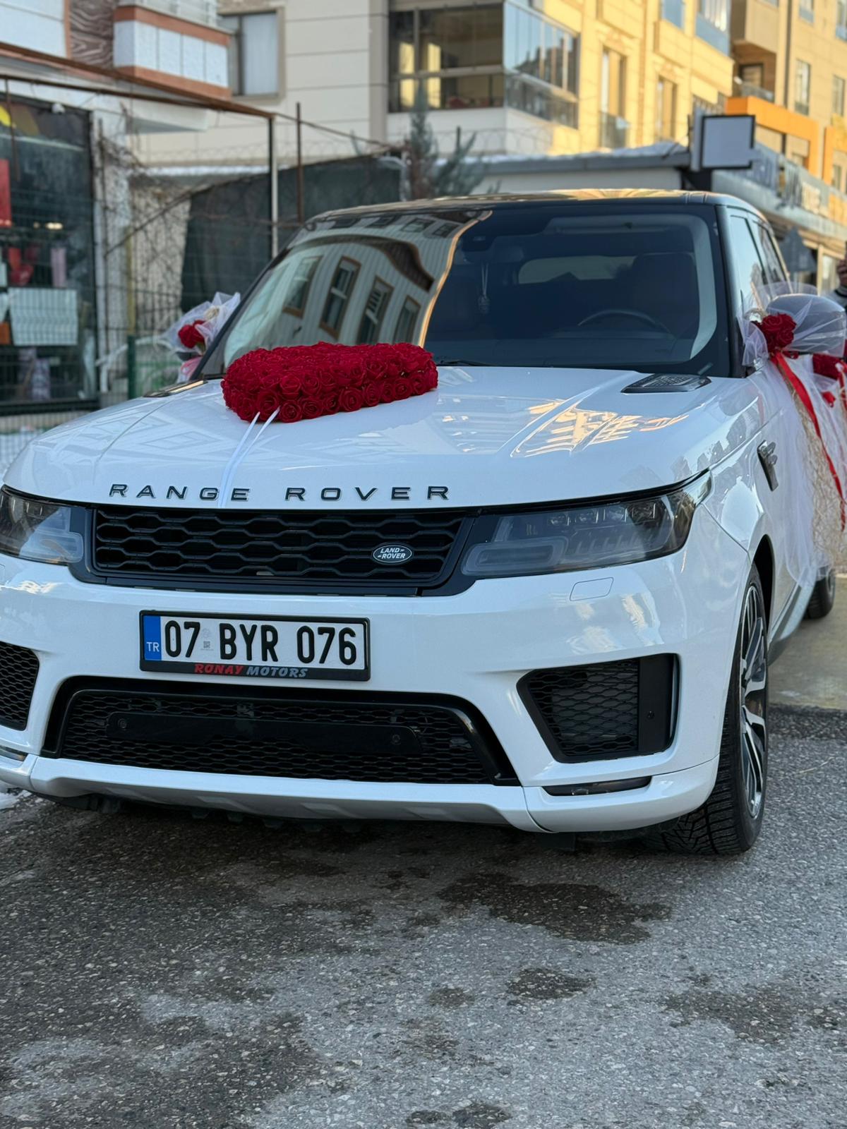 150 Yapay Güllü Araba Süslemesi