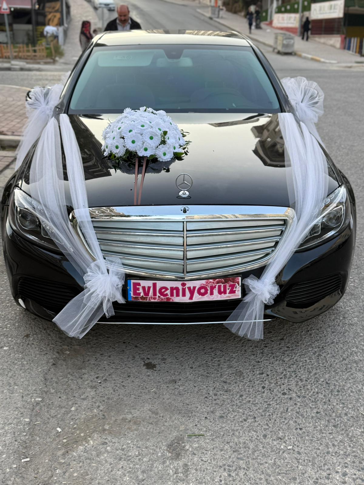 Yapay Çiçekli Araba Süsleme